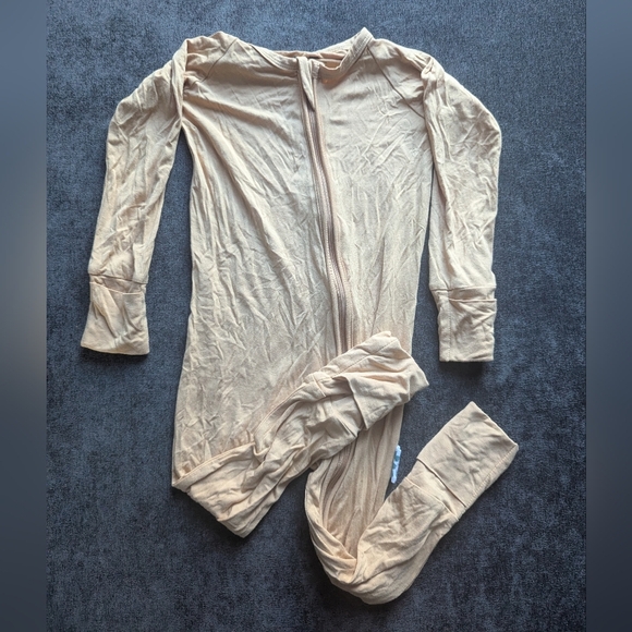 🟣2/$40🟣 DuckDuckGoose bamboo convertible footie sleeper - Picture 1 of 4